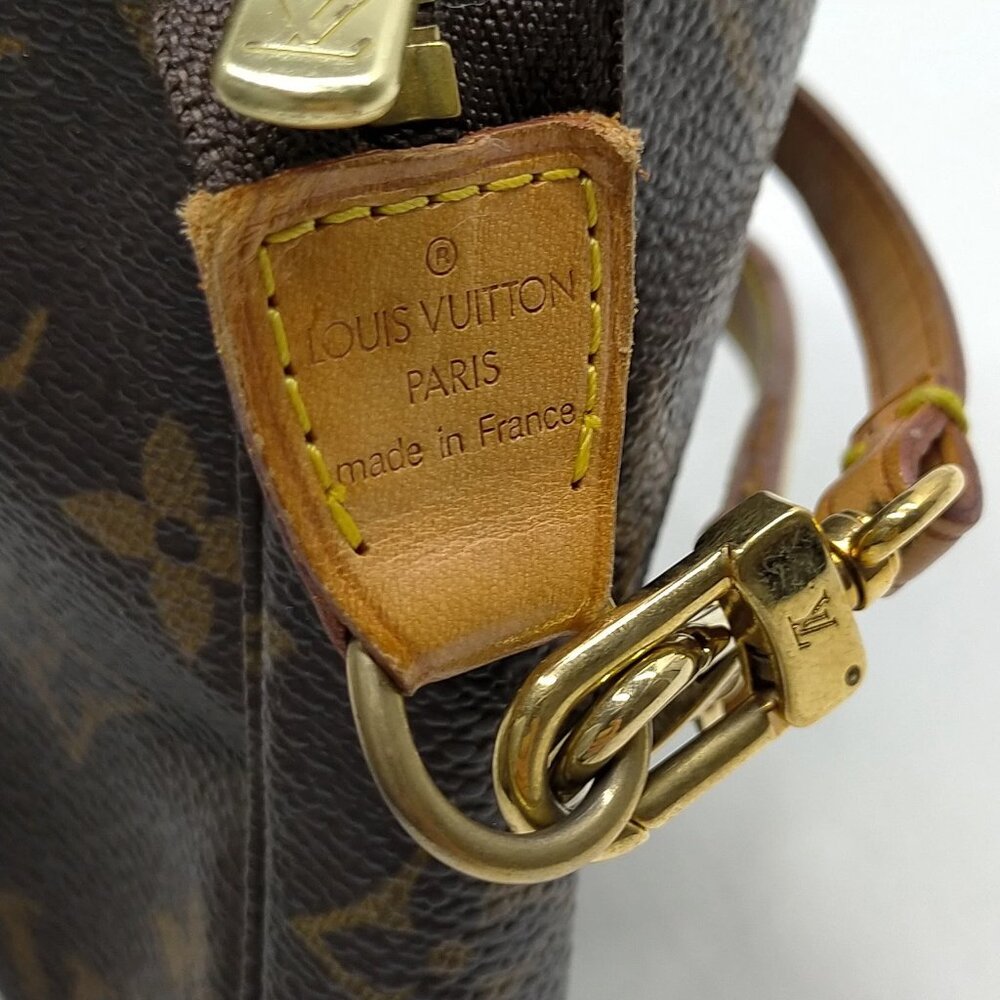 Authentic Louis Vuitton Pochette Accessories Monogram Shoulder Bag mn613-030726 - Picture 8 of 16